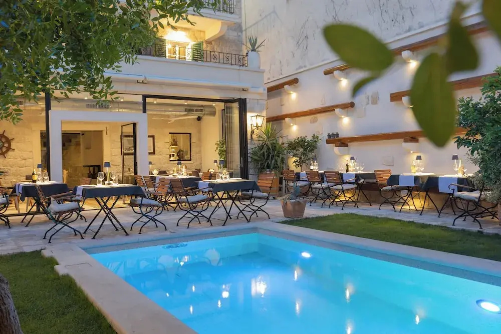 Casa Columba - Adults Only 4 Star Boutique Hotel with Outdoor Pool & Private Garden