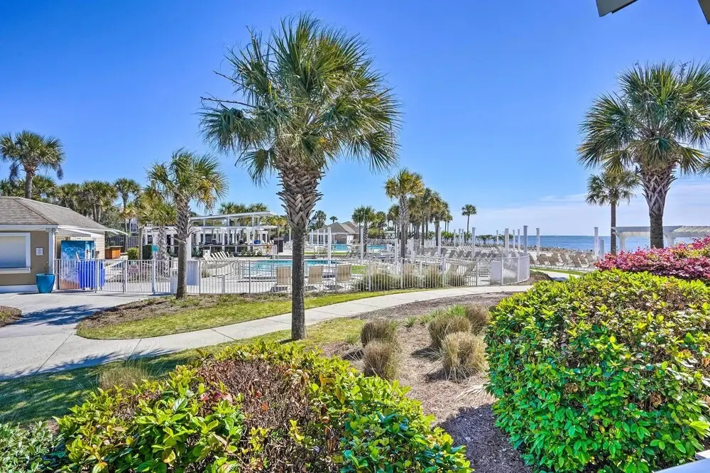 Seabrook Island Villa w/ Patio < 1 Mi to Beach!