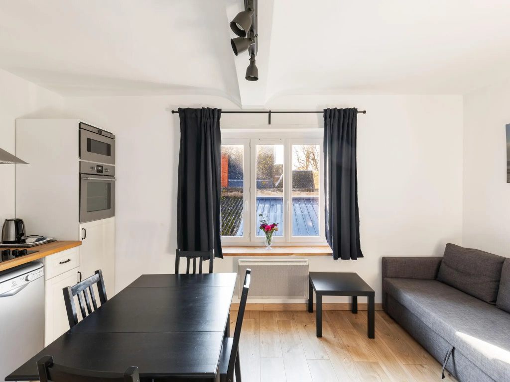 Cozy Holiday Home in Port-en-Bessin-Huppain with Heating Facility