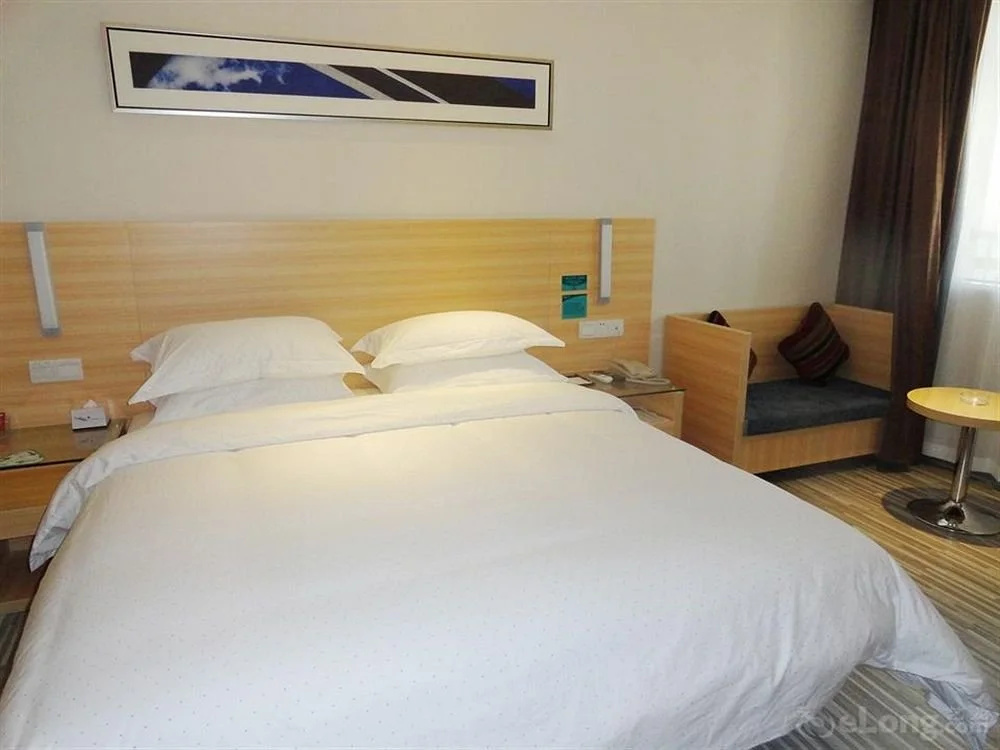 City Hotel