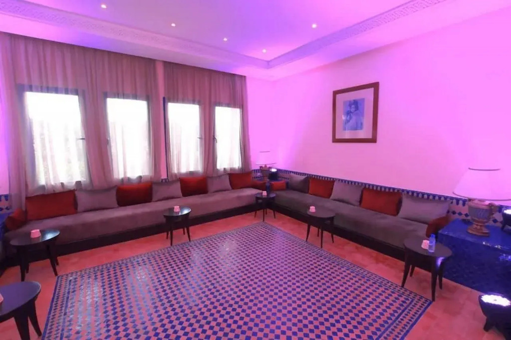 Free Zone Hotel