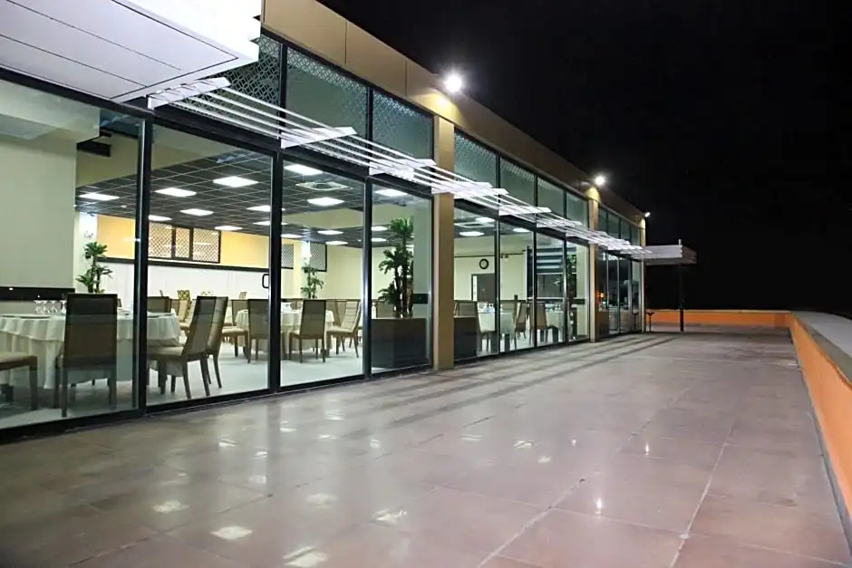 Emsa Palace Hotel