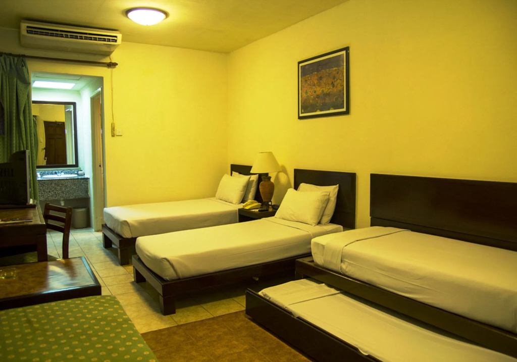 Bukit Merah Laketown Resort