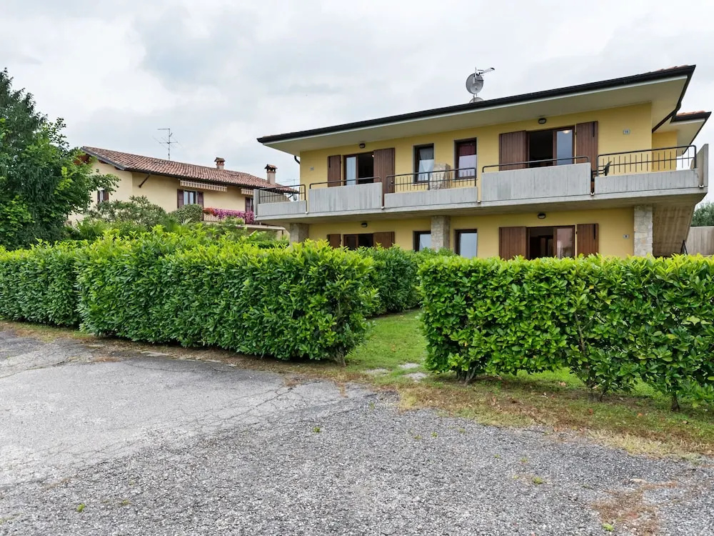 Serene Holiday Home in Lazise With Private Swimming Pool