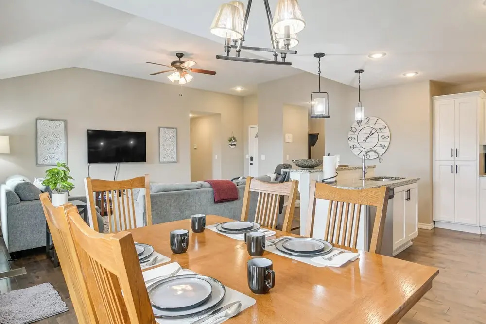 Pool Access, Grill & Gazebo: Ozark Getaway!