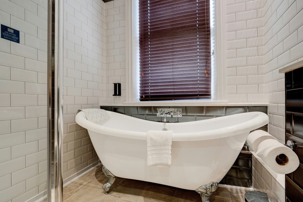 Liverpool Aigburth Hotel By Belvilla