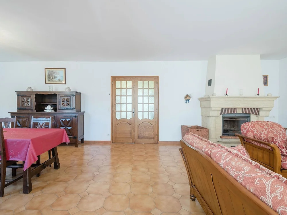 Labardamier Garden Home
