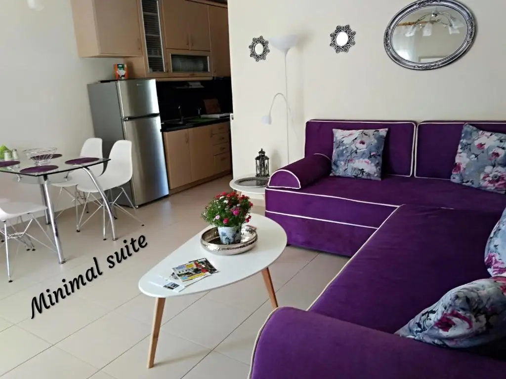 Iris Deluxe Suites 1
