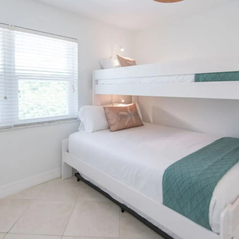 8BD Ft Pierce Beach Getaway - Great for Family Group