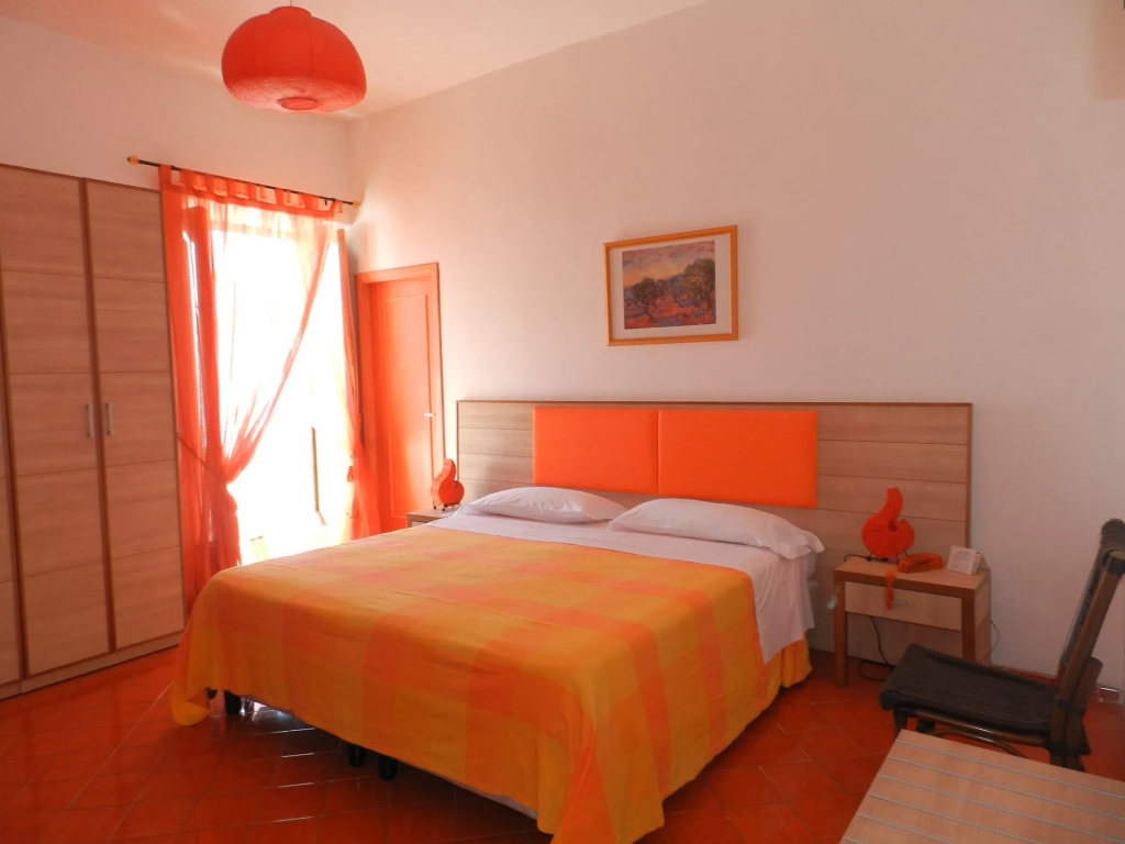 Hotel Holiday