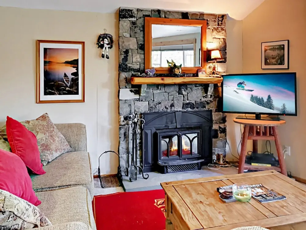 4br W/ Hot Tub Near Beach & Slopes 4 Bedroom Home
