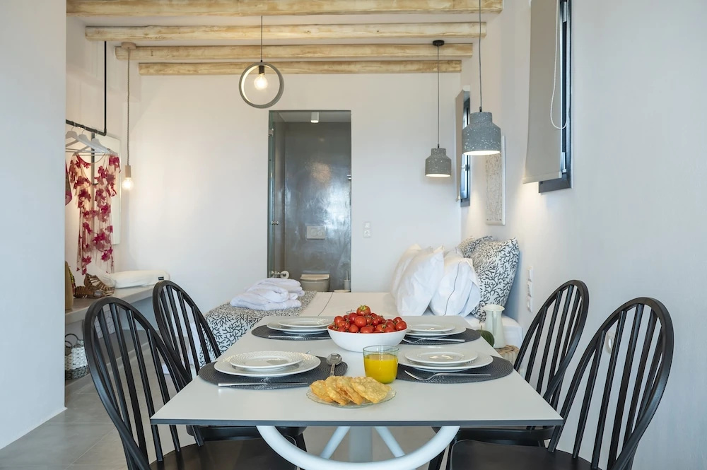 Aelia Suites