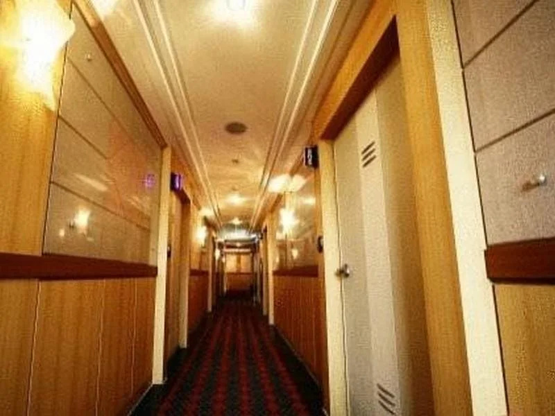 Hotel Lust
