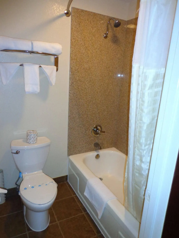 Economy Inn Express Warren