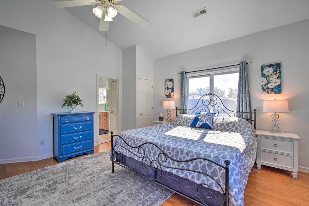 1/2 Mi to Riverwalk! Historic Dtwn Southport Condo