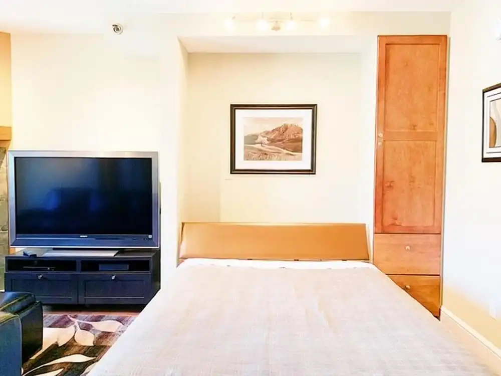 Iron Horse Studio Retreat
