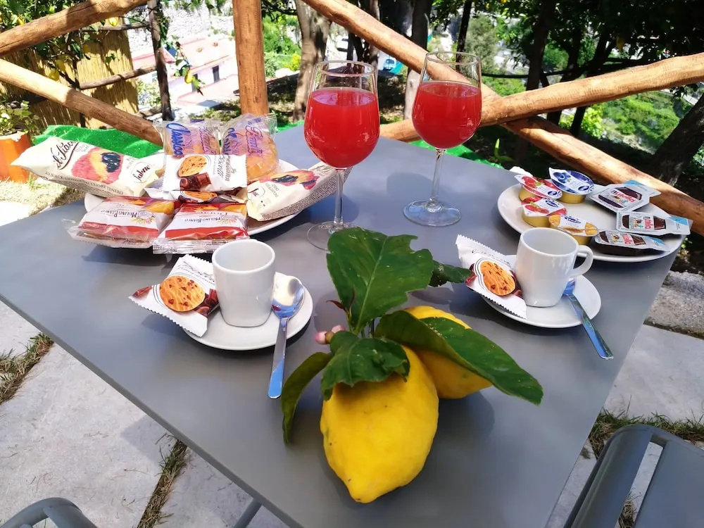 Lemons & Sun Apartment