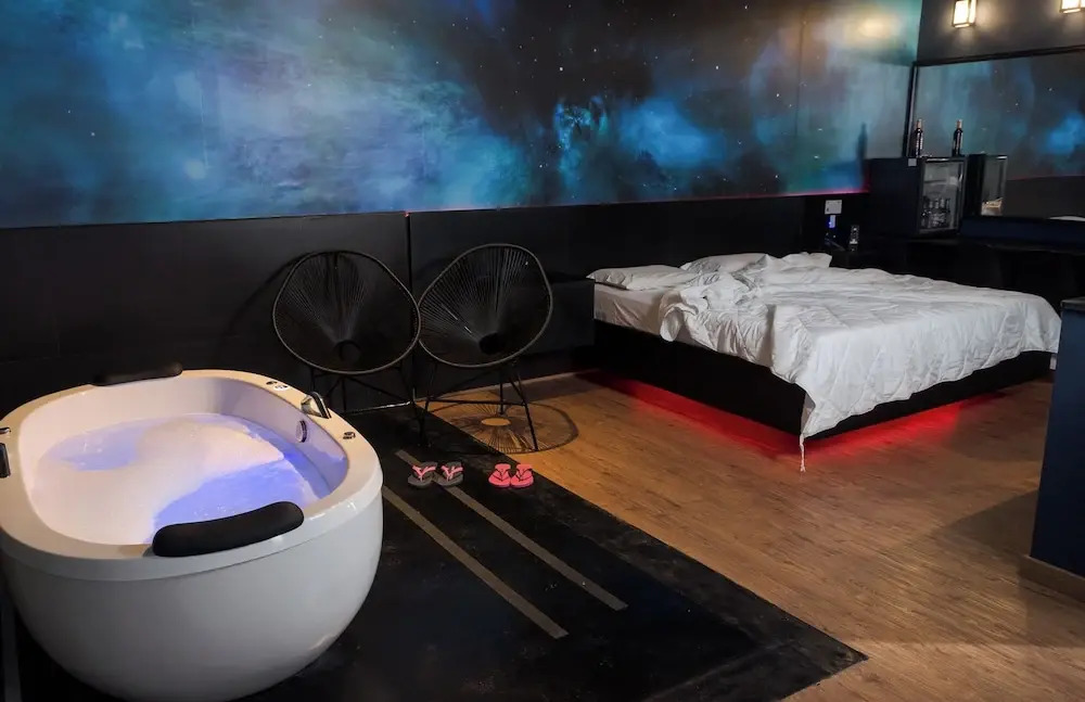 Tout Motel (Adults Only)