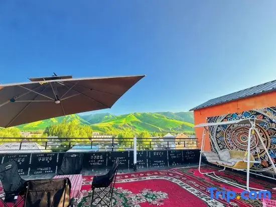 Wangru Courtyard Homestay on Nalati Alley