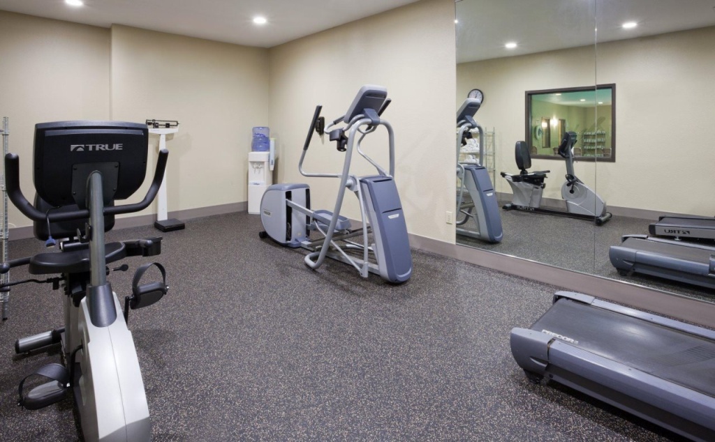 Holiday Inn Express Hotel & Suites St. Paul - Woodbury by IHG