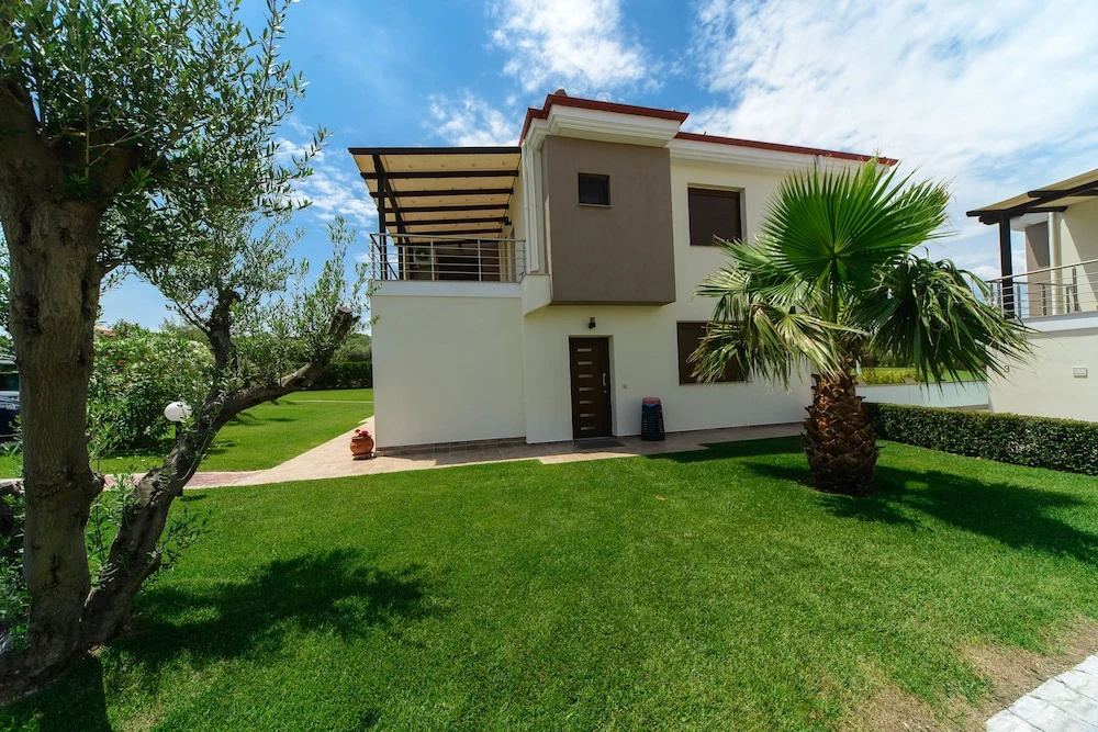 Villas Hanioti