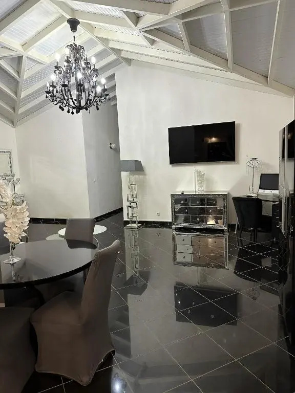 Maison de 2 chambres avec piscine partagee terrasse amenagee et wifi a Sainte Rose