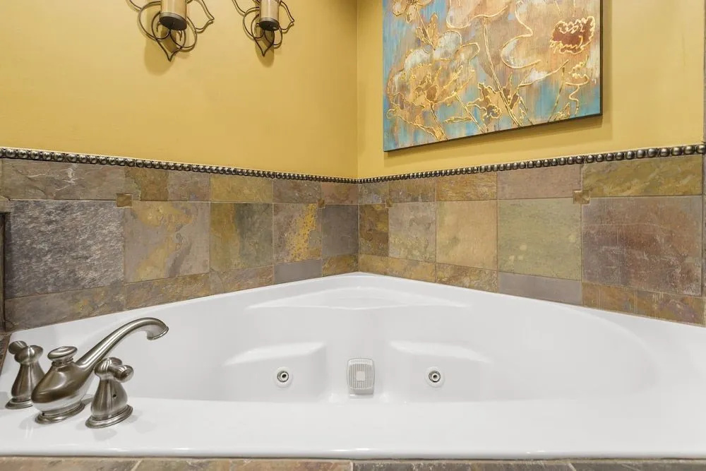 Taneycomo Retreat - Lakefront Condo