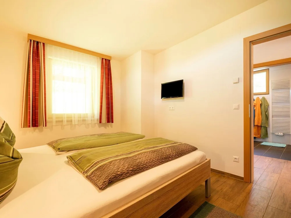 Sunlit Apartment near Ski Area in Weissensee