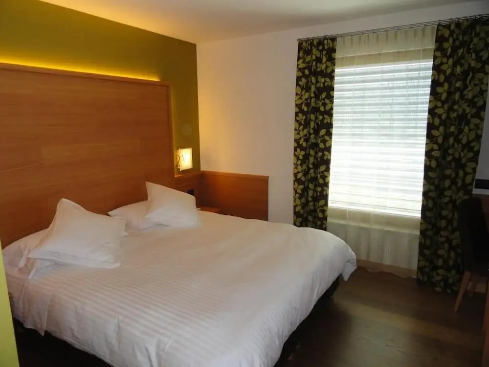 Viridis Hotel