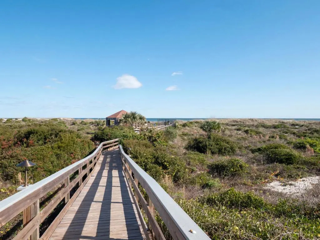 Hibiscus 103-B, 2 Bedrooms, Sleeps 6, Ocean Front, Ground Floor, 3 Pools