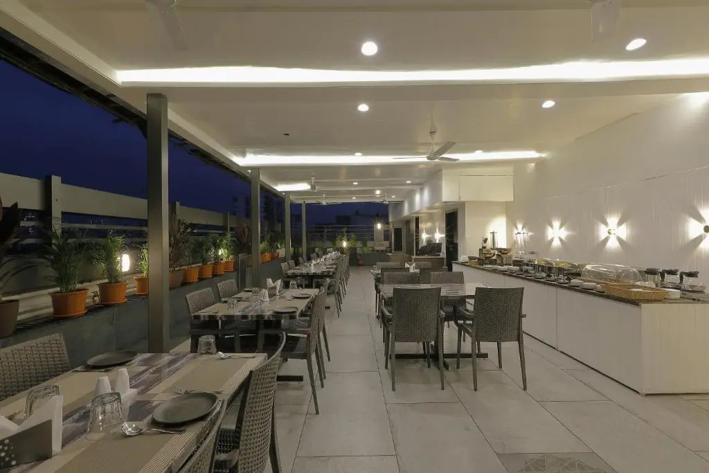 Hotel Ariana Residency