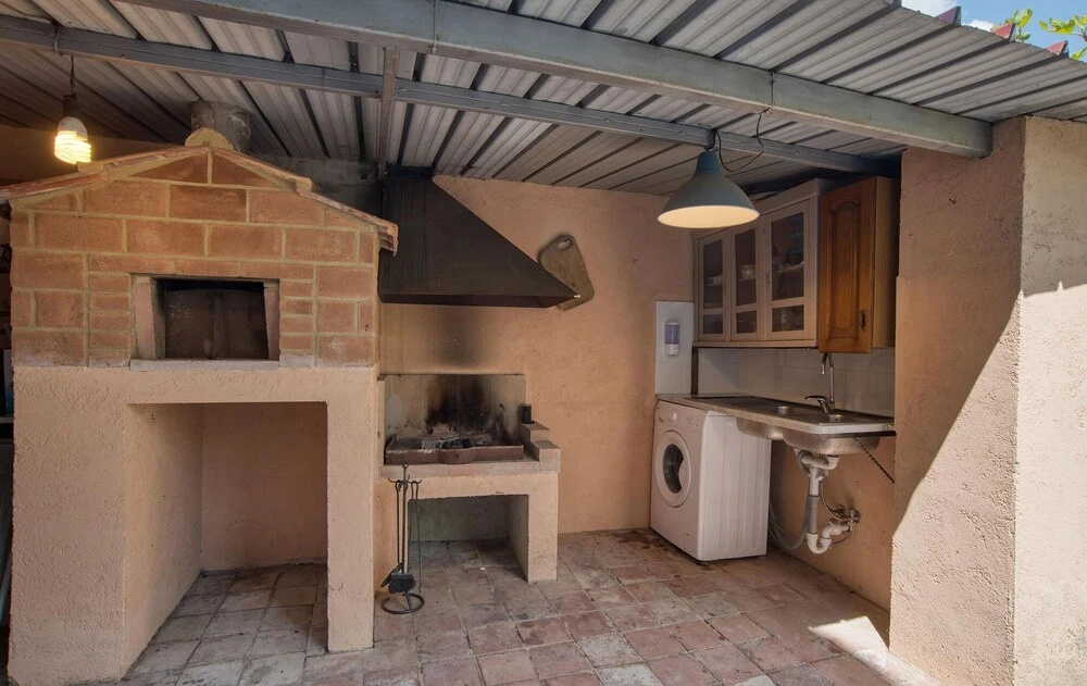 1 Bedroom Cozy Home In Montegiovi