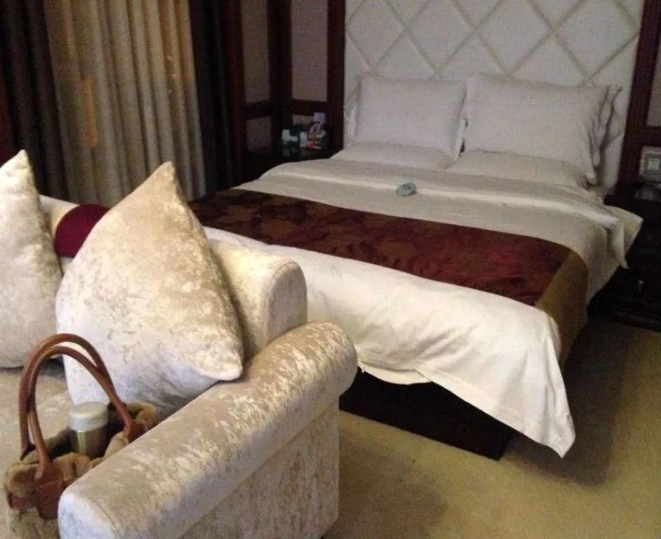 Dengfeng Green Hotel