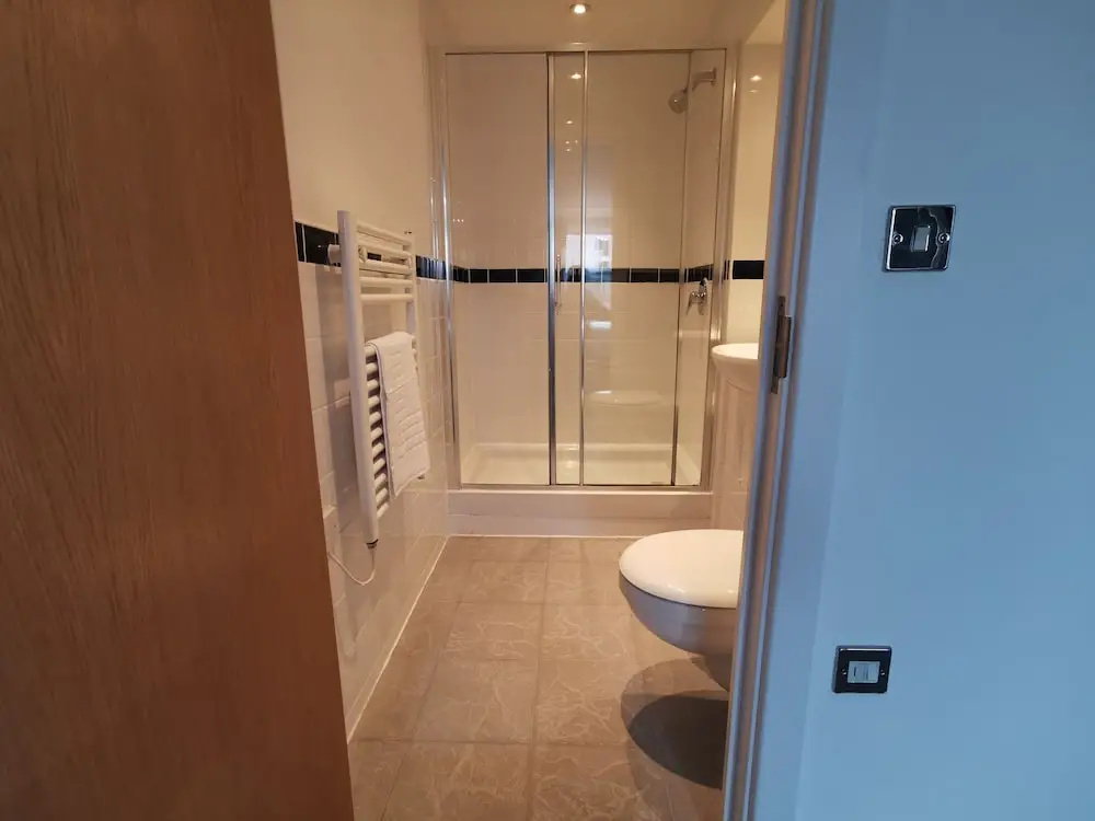 Voyager Apartments * Sleeps 6 * Parking