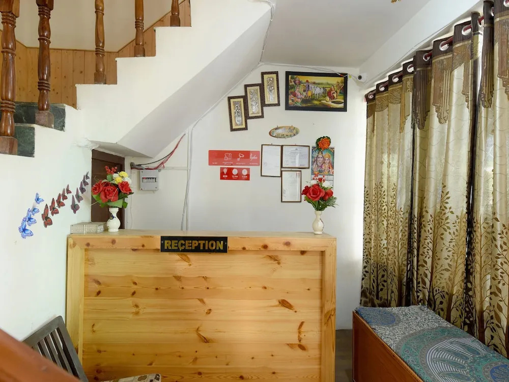 OYO 18555 Yogesh Cottage Manali