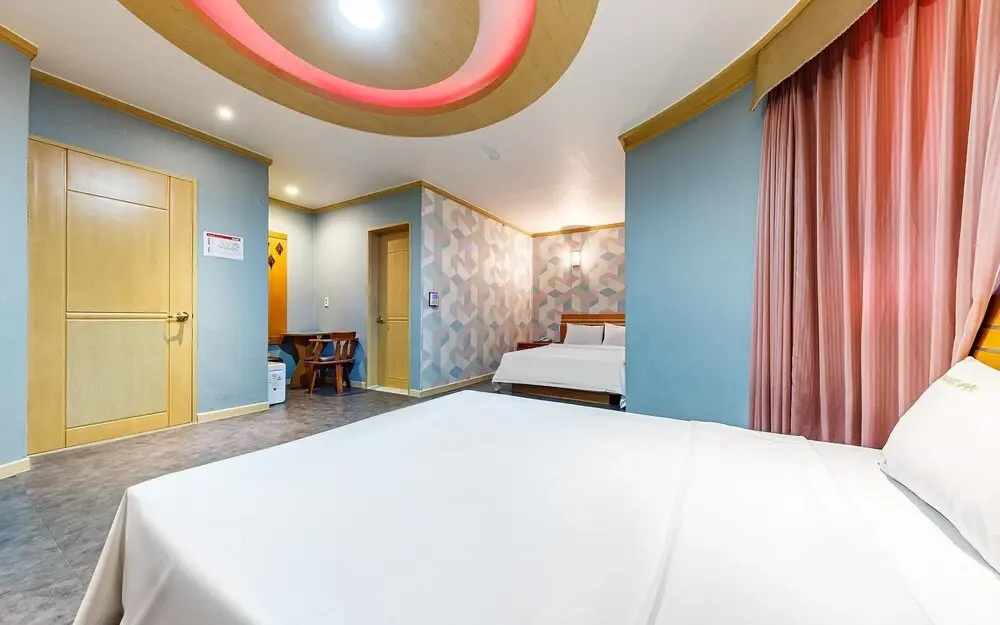 Gyeryong White Hotel