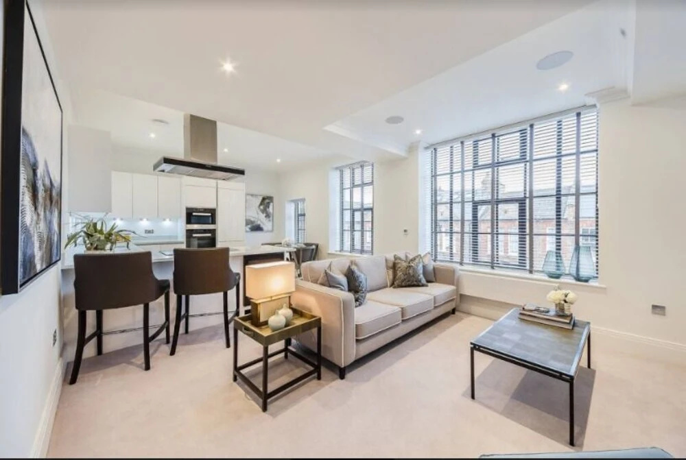Designer Townhouse with Panoramic River Views