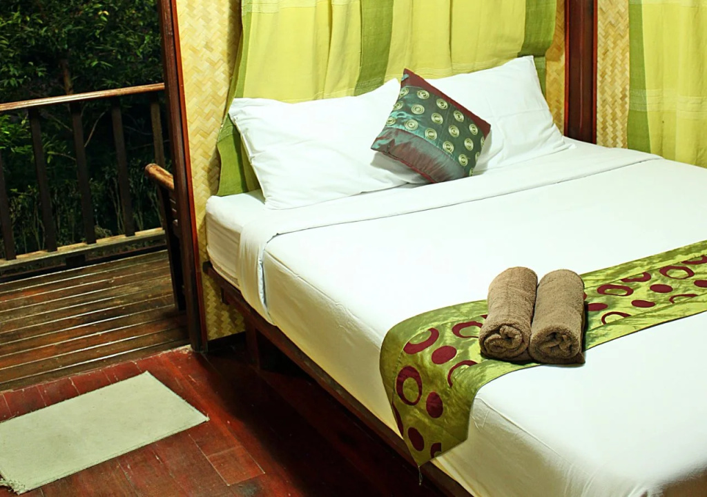 Baansuan Lychee Maeklong Resort Ampawa
