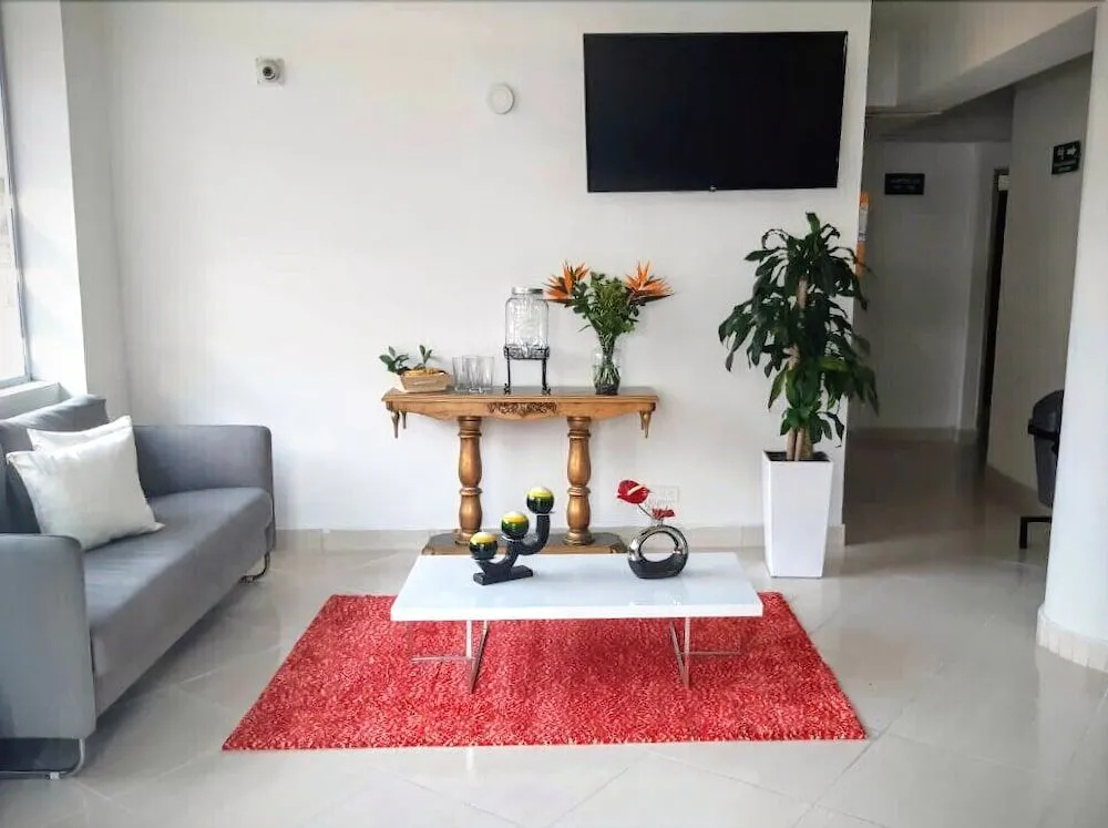 Suites 44 Hotel