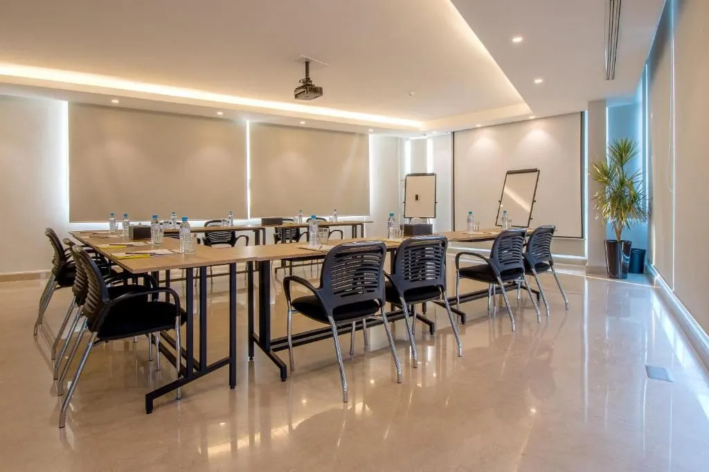 The Ray Hotel and Studios
