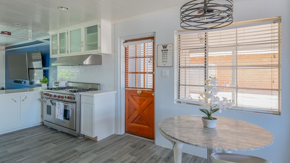 Exquisite 4BR Home near Old Town by WanderJaunt