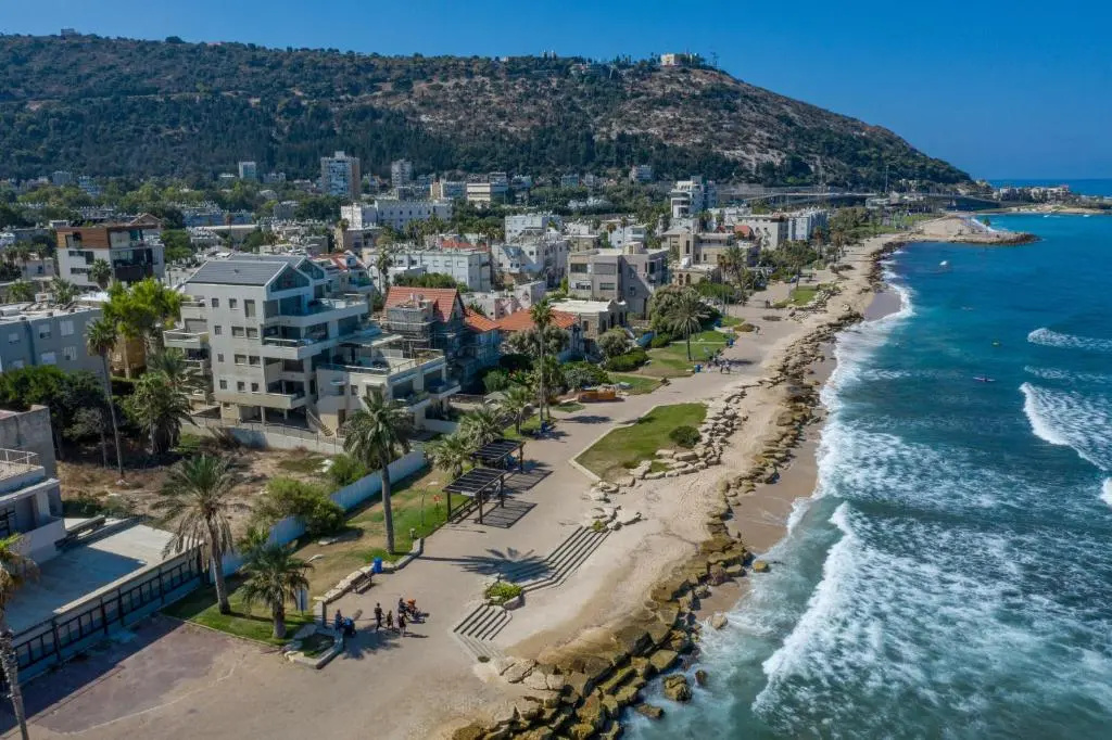 PORT CITY HAIFA - Bat Galim 20m from the beach