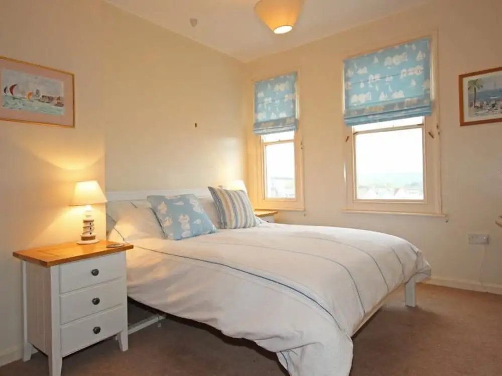 5 Glenthorne House