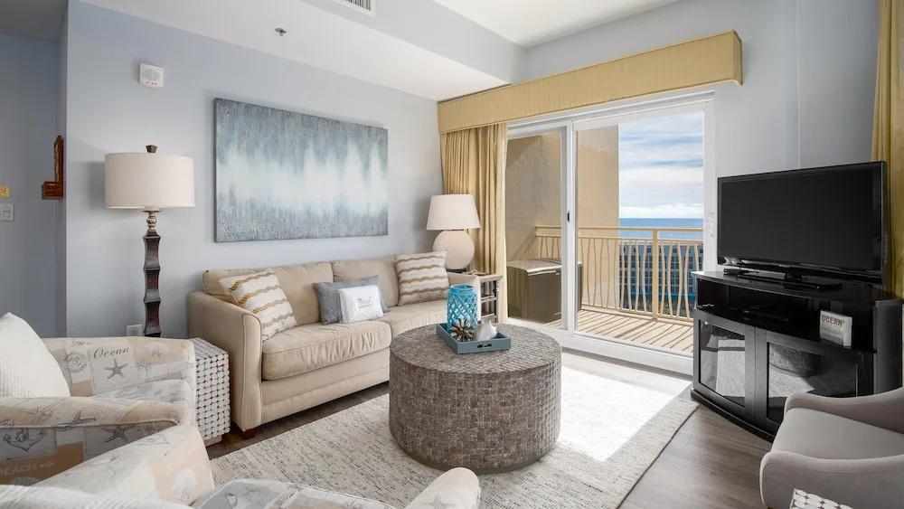 Luau II 6932 - flr9 - 1BR 1BA - (4)