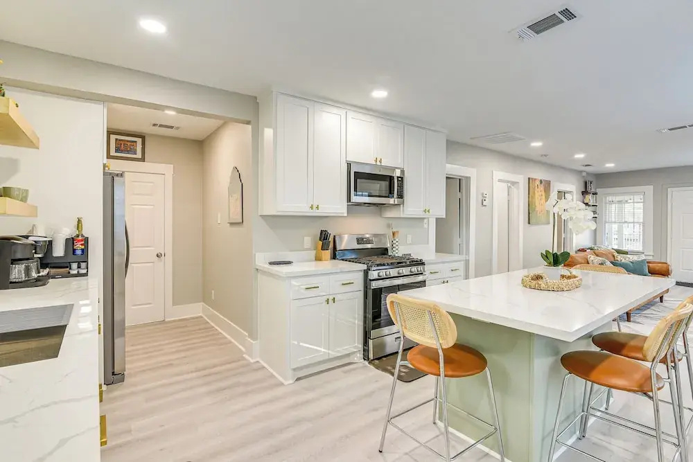 3 Mi to Dtwn: Dog-friendly Home in Houston!