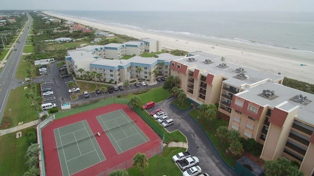 Windjammer Oceanfront Condominiums
