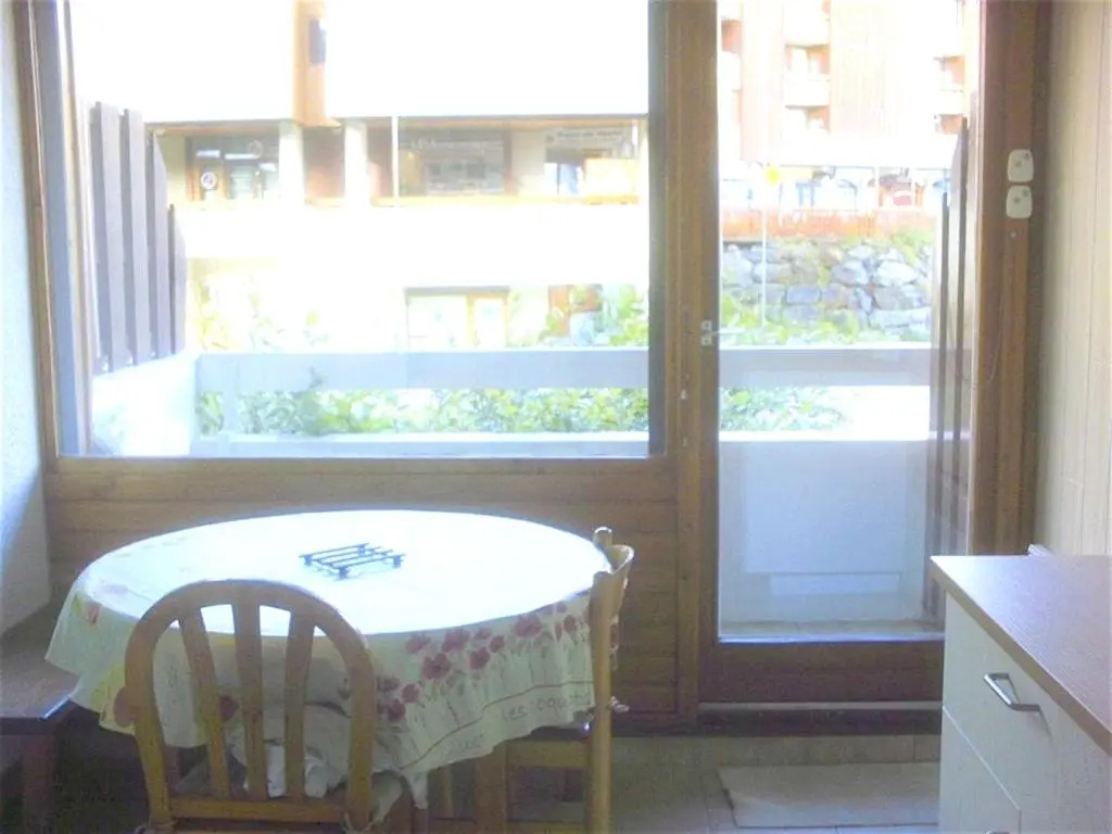 Apartment With 2 Bedrooms in Huez, With Wonderful Mountain View and Fu