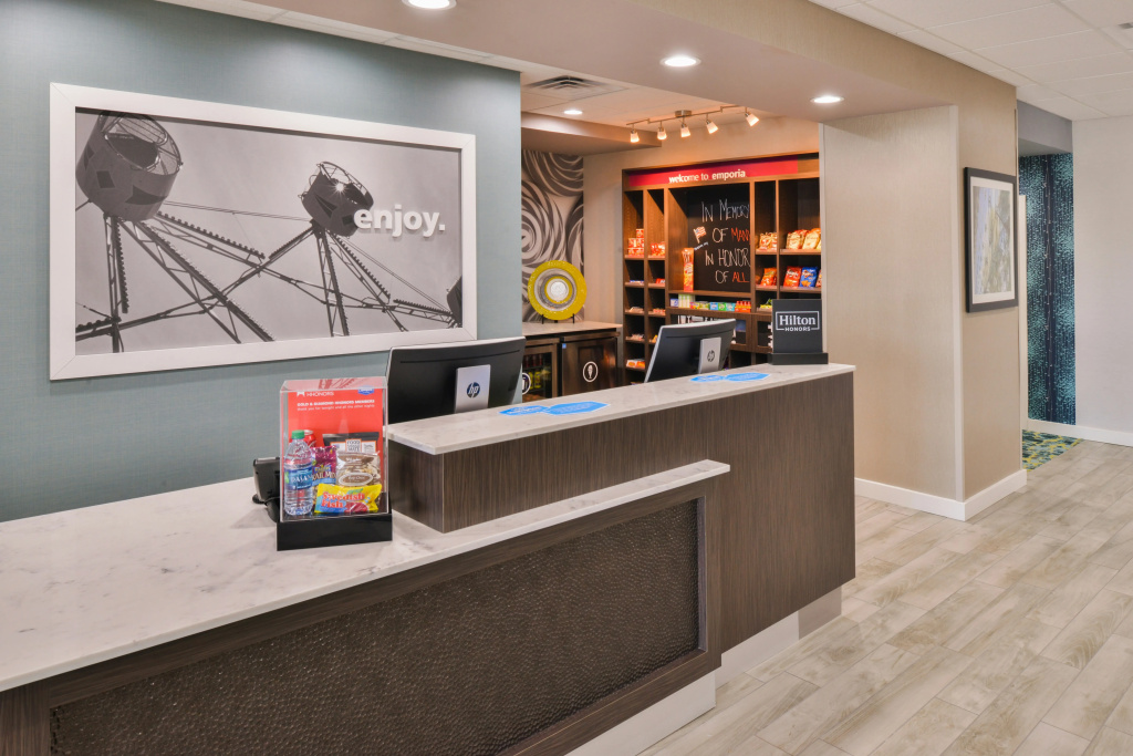 Hampton Inn Emporia, KS
