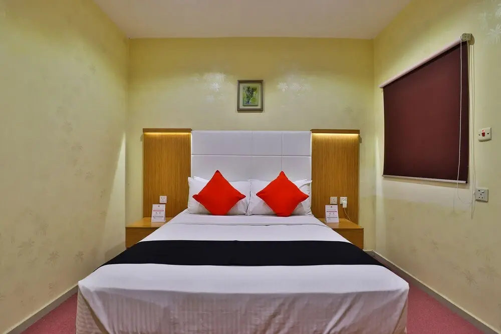 OYO 370 Inwan Residential Units