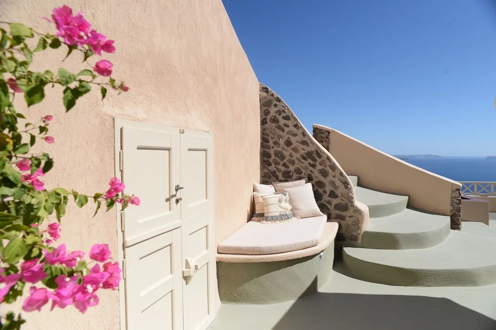 The A Collection, Oia by K&K